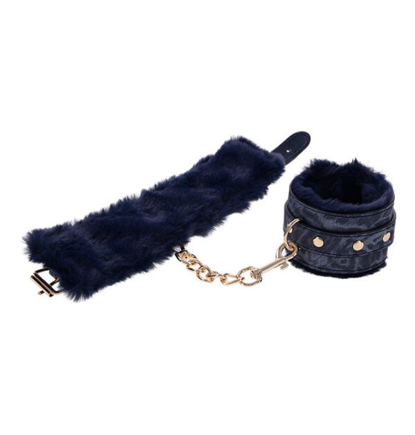 Sex & Mischief Cougar Fur Handcuffs - Image 2